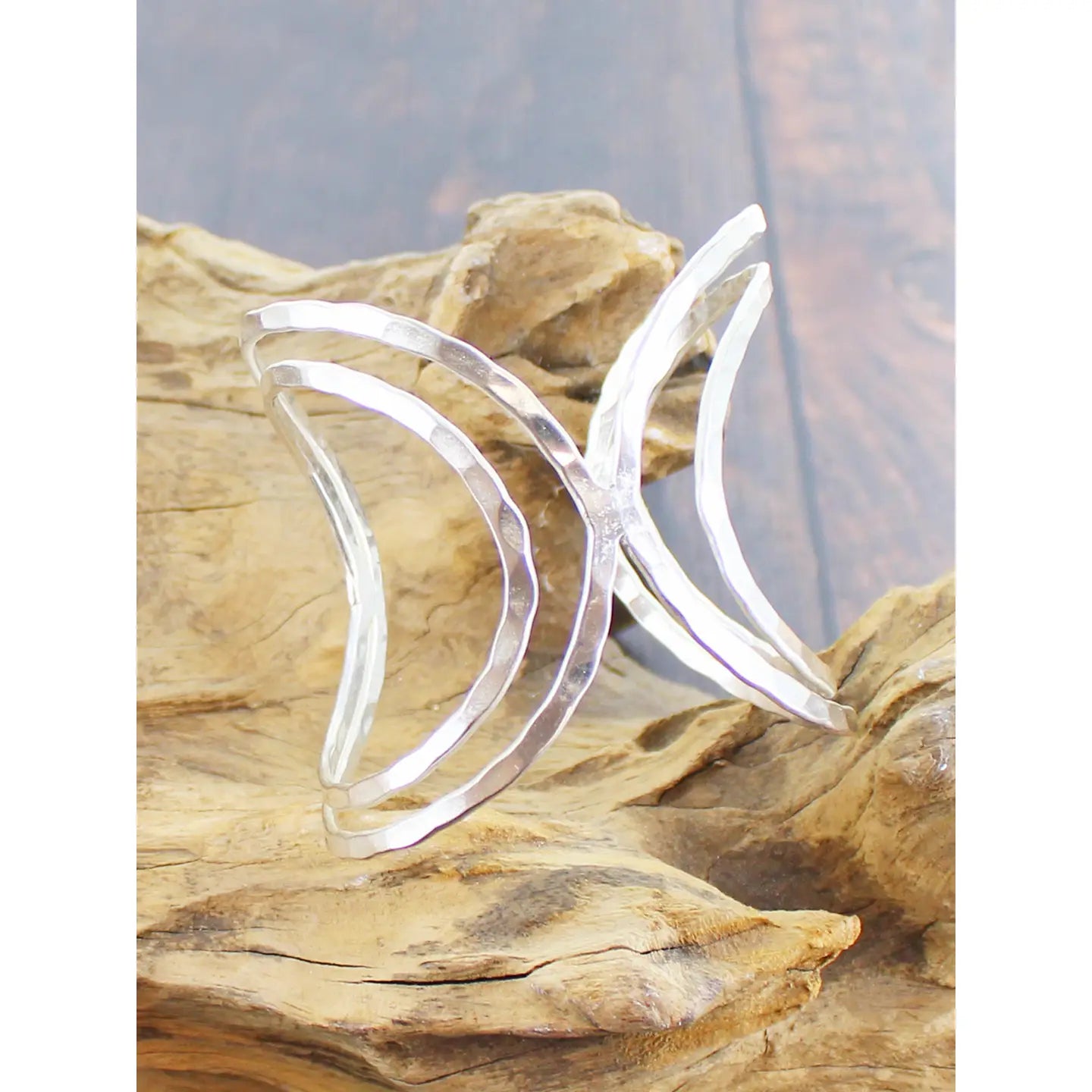 Butterfly loop bracelet