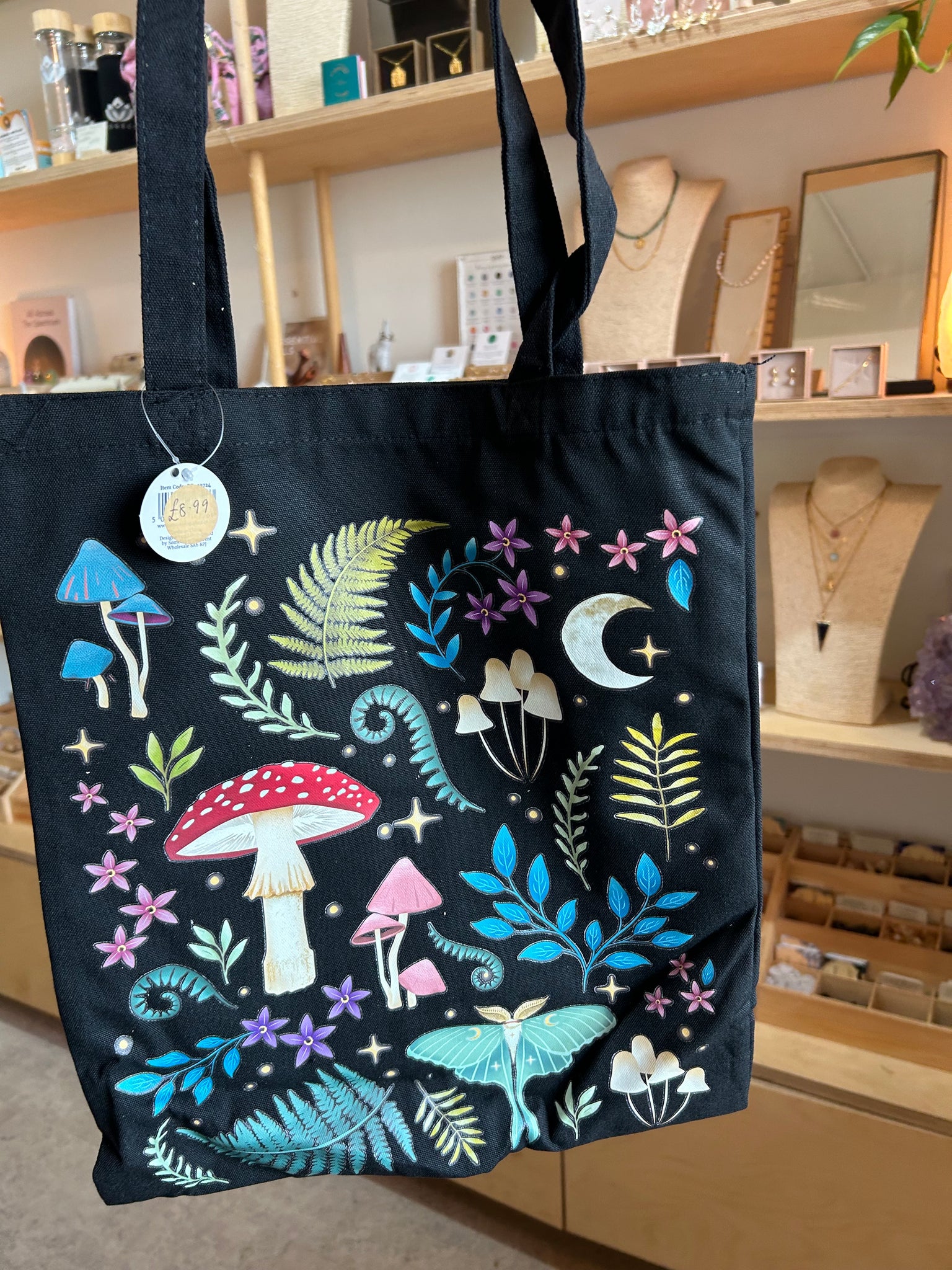 Black tote bags