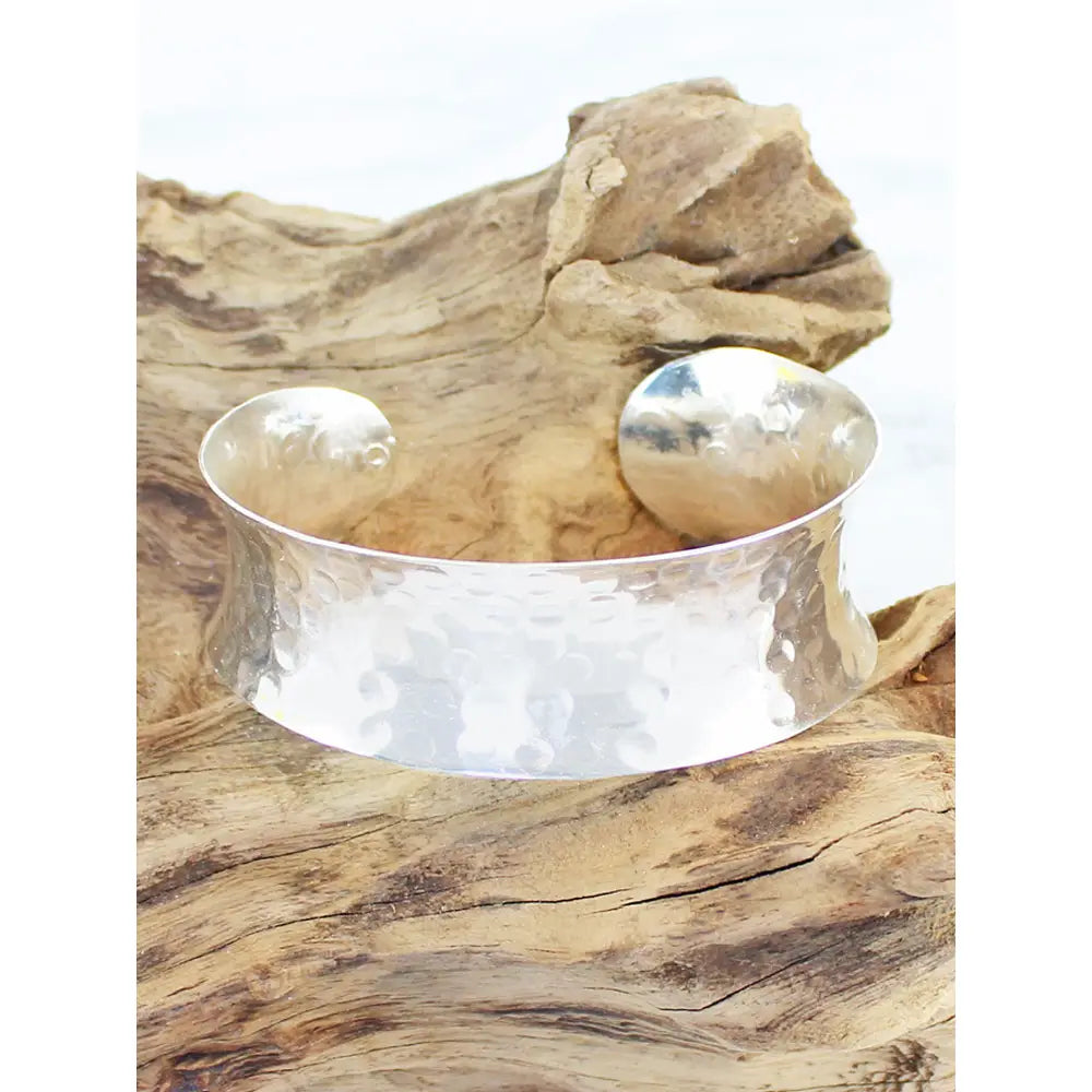 Solid cuff silver